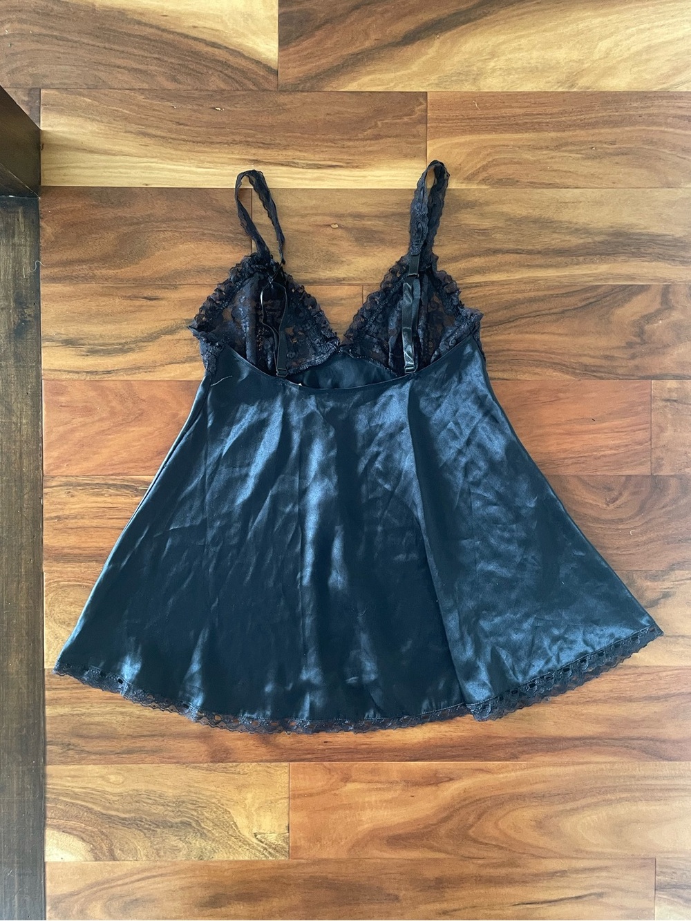90’s Victoria's Secret Black Lace-Trim Satin Chemise - Picture 6 of 6